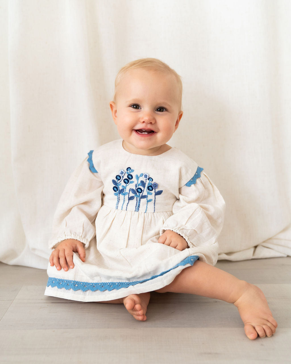Matera Embroidered Baby Dress & Bloomer Set (Organic Cotton)